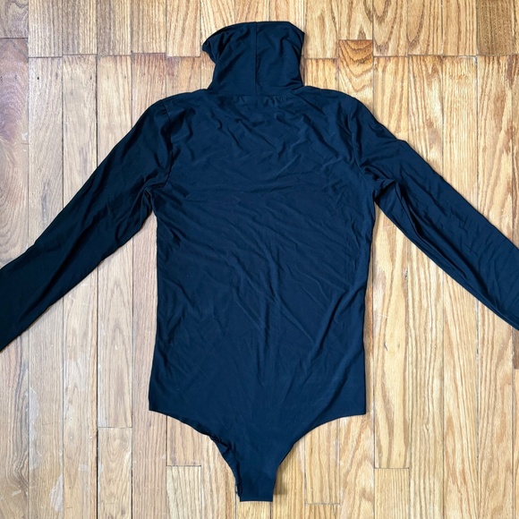 NWOT Commando Butter Turtleneck Bodysuit Black Small - Picture 3 of 9